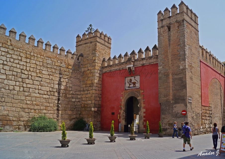 Seville: Alcazar, Cathedral, and Giralda Skip-the-Line Tour - Itinerary Highlights