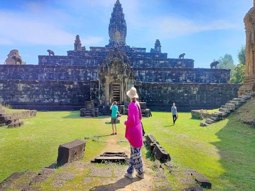 Siem Reap Angkor Wat 2-Day Tour With Professional Tour Guide - Day 1 Experience