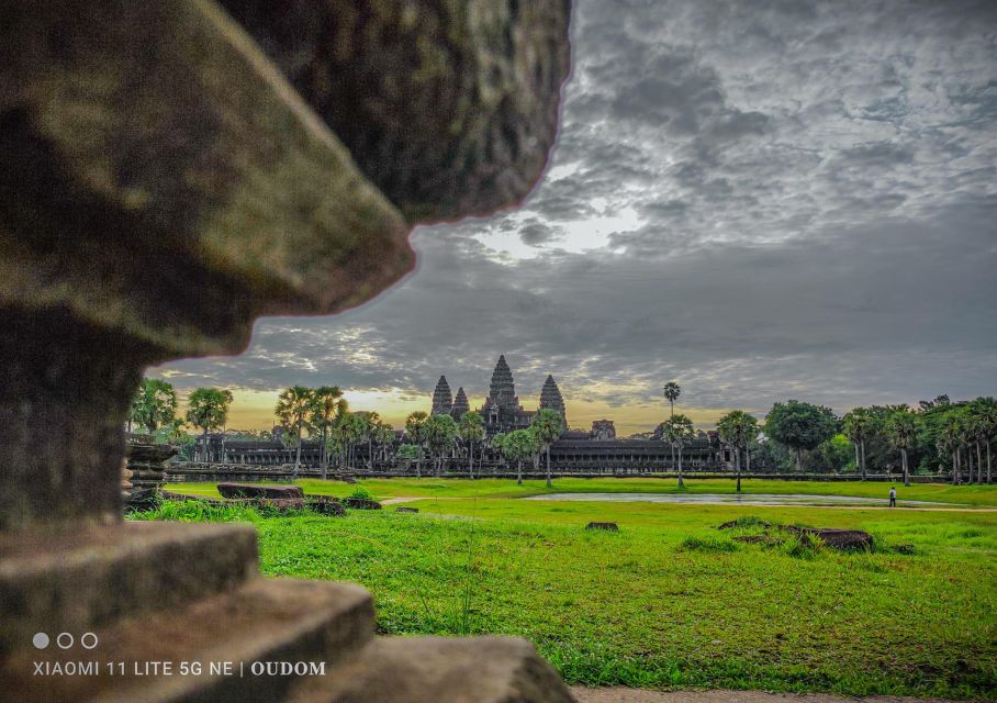 Siem Reap: Angkor Wat and Angkor Thom Day Trip With Guide - Itinerary Highlights