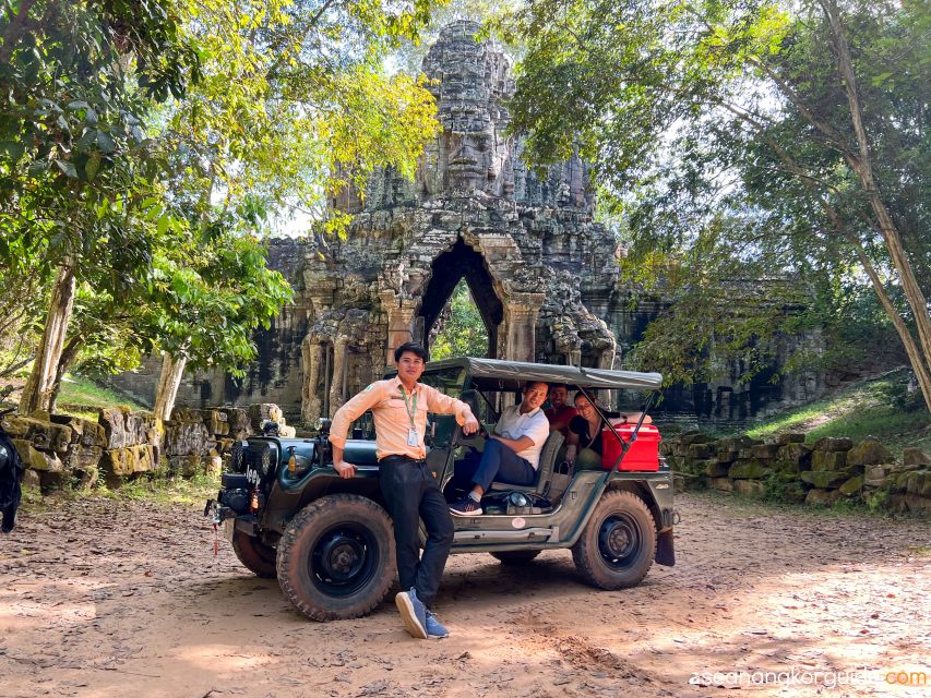 Siem Reap: Angkor Wat Sunrise and Market Tour by Jeep - Itinerary Highlights