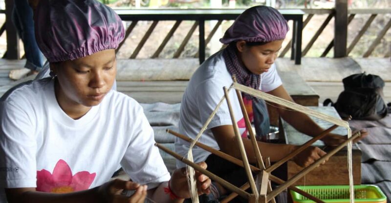 Siem Reap: Tonle Sap Floating Village & Lotus Silk Farm - Detailed Itinerary
