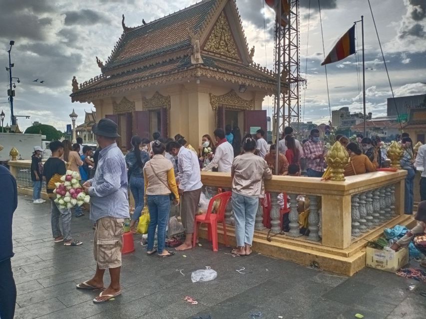 Sightseeing and History Tour in Phnom Penh - Itinerary Highlights