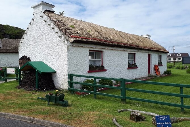 Sliabh Liag Cliffs and Glencolmcille Tour - Pickup Information