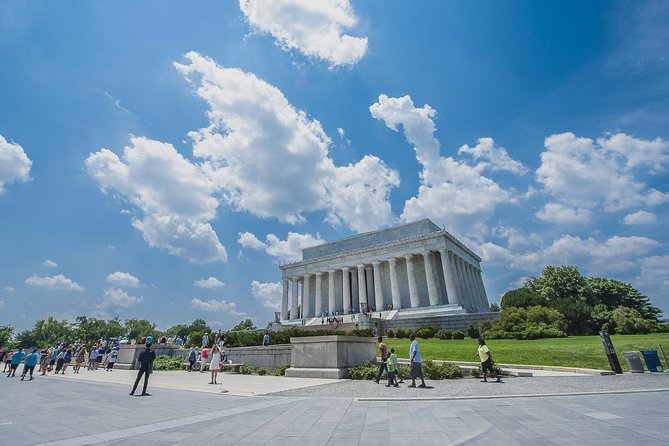 Small Group Tour of DC With Reserved National Archives Entry - Inclusions and Amenities