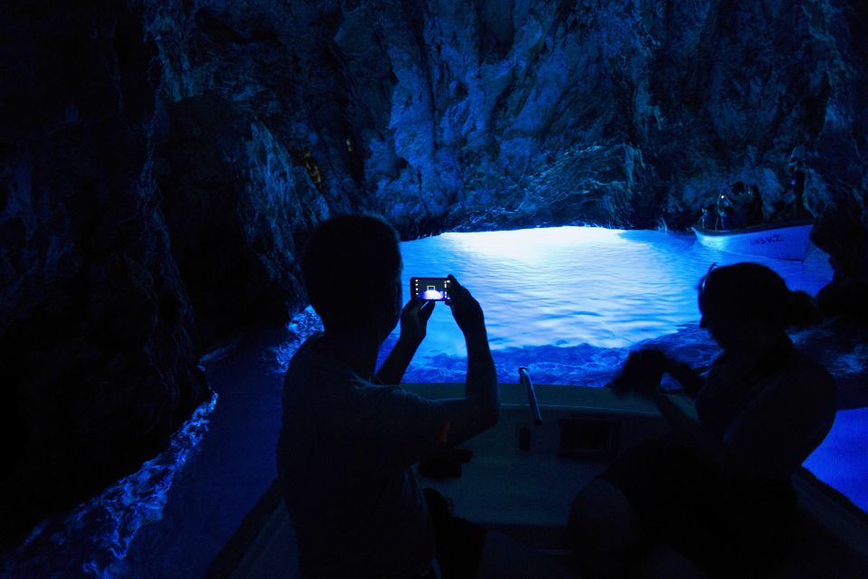 Split: Blue Cave, 5 Islands, & Snorkeling Speedboat Tour - Itinerary Highlights