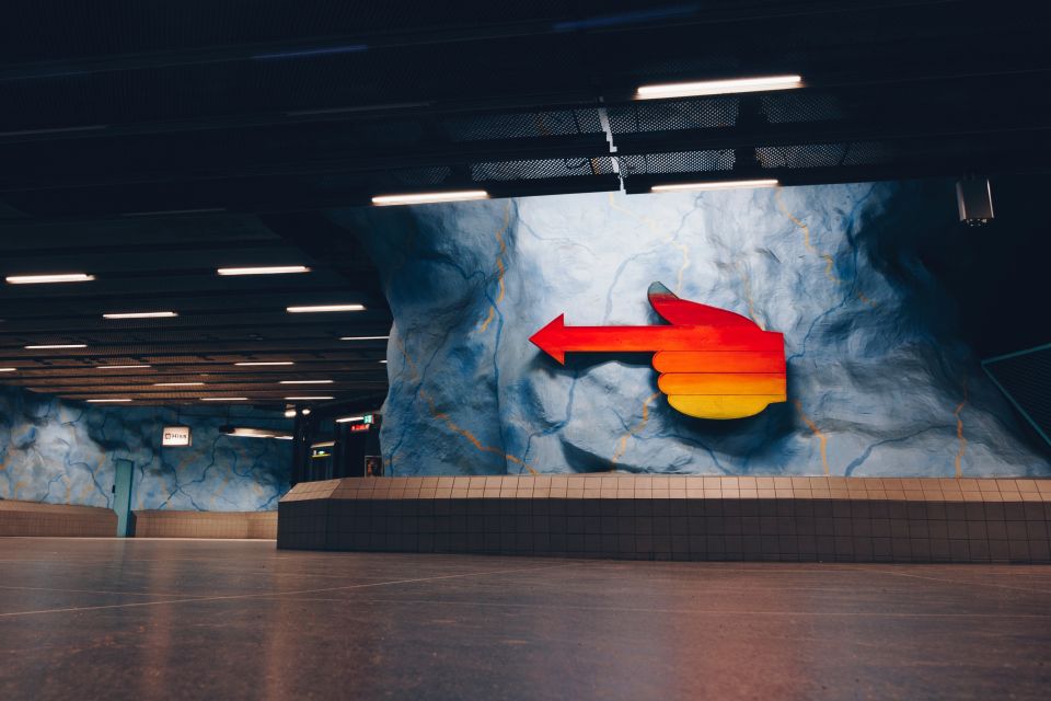 Stockholm: Underground Metro Art Ride With a Local Guide - Cultural Significance of the Metro