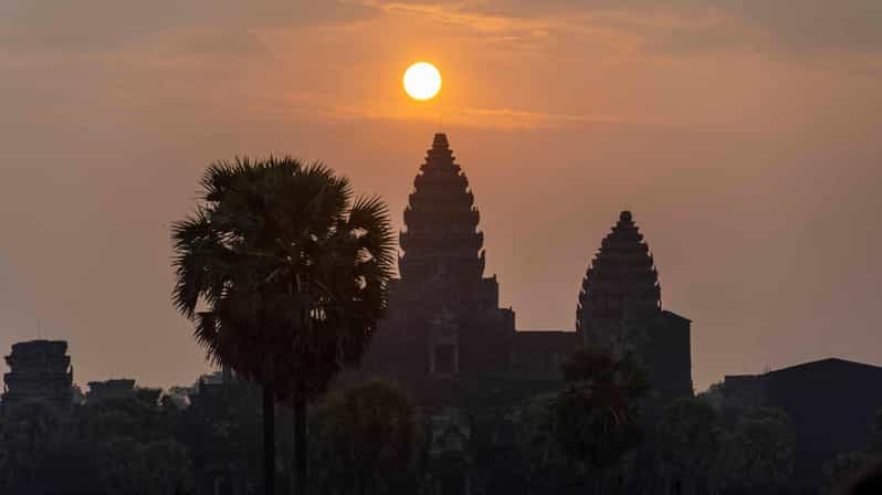 Sunrise at Angkor Wat Temple: 3-Hour Private Tour - Experience Highlights