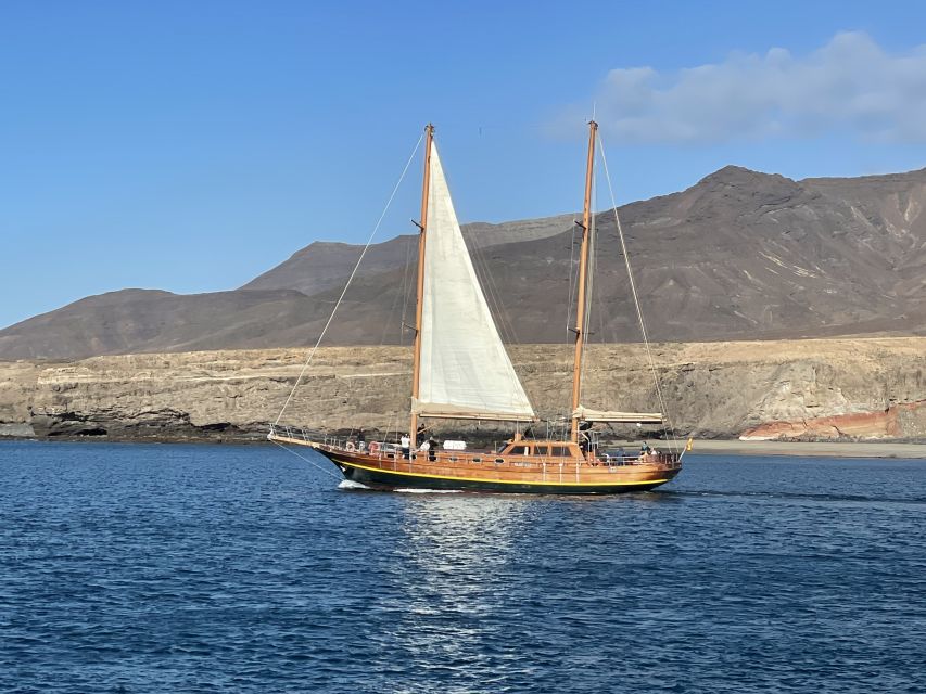 Sunset Boat Trips Fuerteventura - Food & Drinks Included - Relaxing Onboard Experience