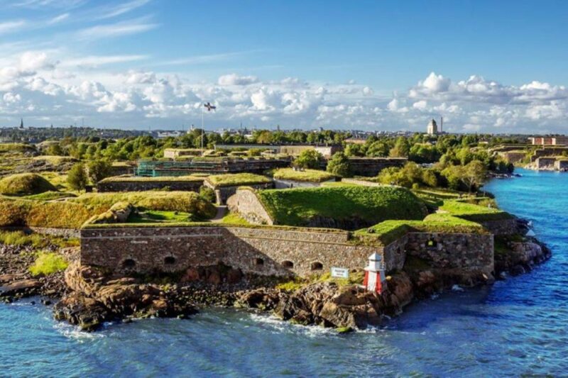 Suomenlinna: Private Tour With an Authorized Guide - Guided Experience and Insights