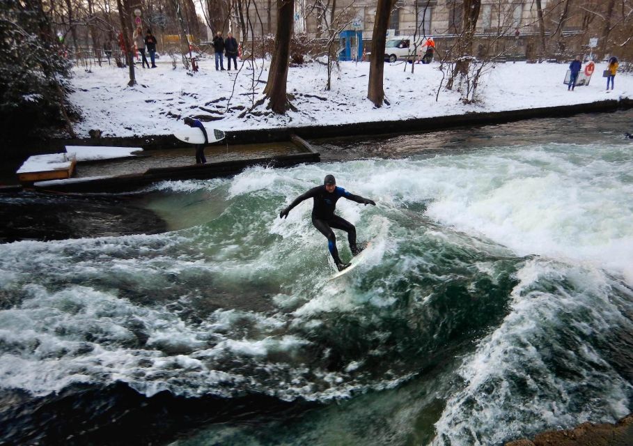 Surfing on Munich All Year Even Winter: Englischer Garten - Surfing Experience and Location