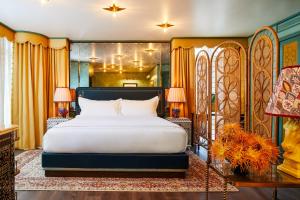 The Fifth Avenue Hotel - Room Options and Features