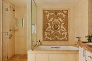 The Maybourne Beverly Hills, Maybourne Hotel Collection - Hotel Overview and Location