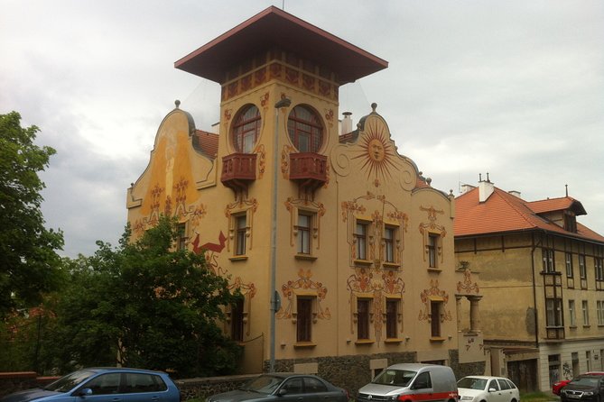 The Ultimate Prague History Tour - Novy Svet Exploration