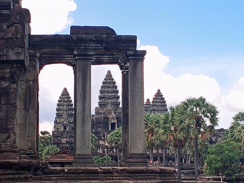 Three Day Trip With Sunrise at Angkor Wat Temple - Day 1 Itinerary