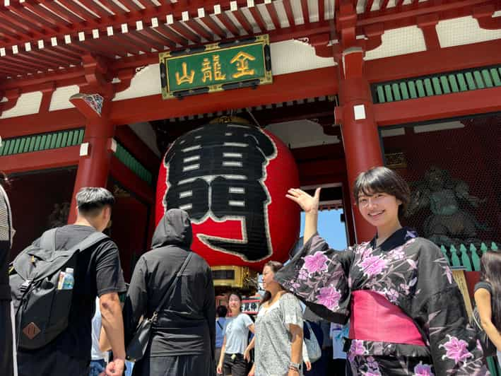 Tokyo: Asakusa Private Tour With Street Food Tasting - Exploring Senso-ji Temple