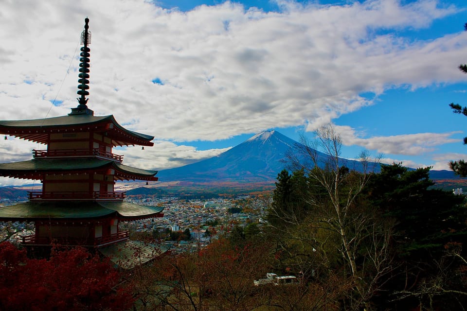 Tokyo: Mt. Fuji Day Trip for Couples With Pick&Drop Service - Detailed Itinerary