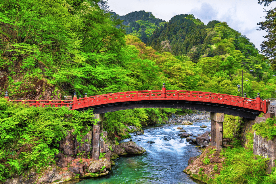 Tokyo: Nikko Highlights Tour With Temples, Waterfalls & Lake - Scenic Highlights