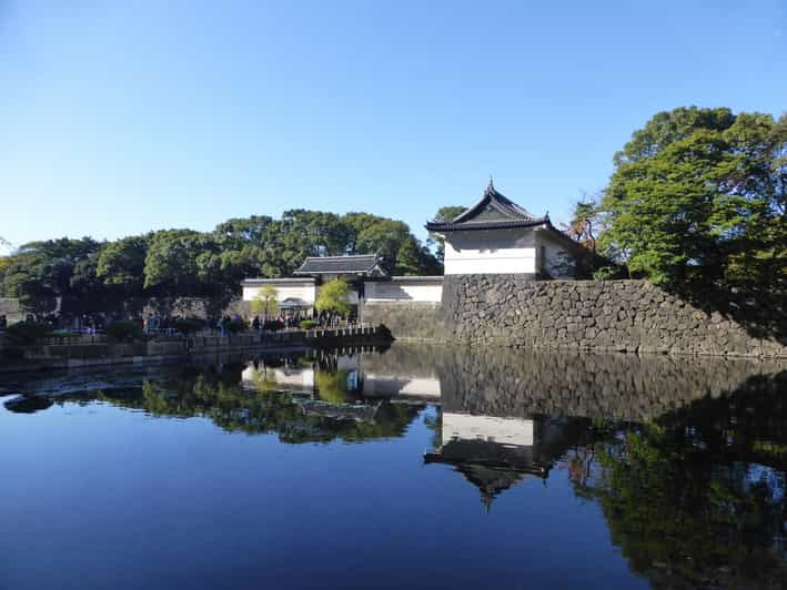 Tokyo: Shogun Tour of the Imperial Palace East Gardens - Unique Experience Highlights