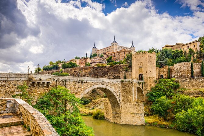 Toledo Full Day With Winery Visit, Tapas & Wine Tasting - Art and Architecture