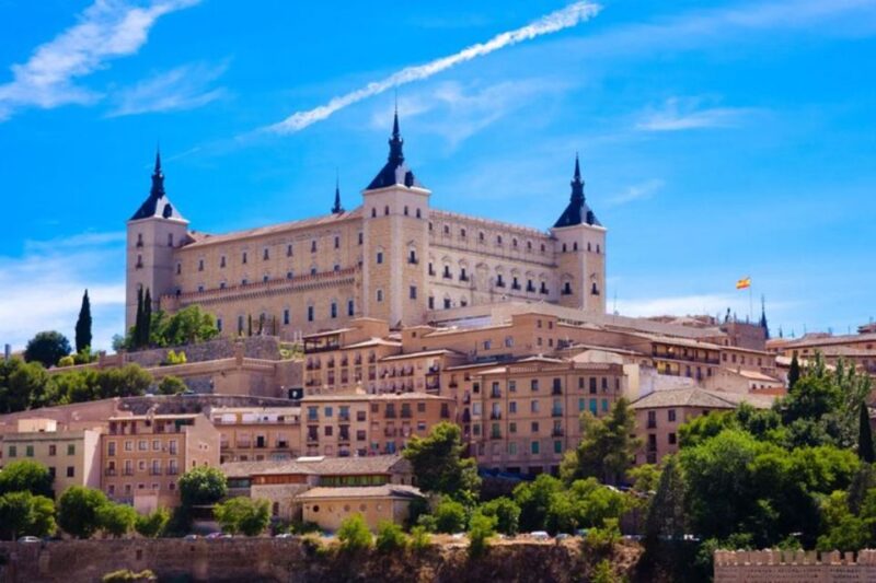 Toledo: Private Tour With an Official Guide - Tour Features
