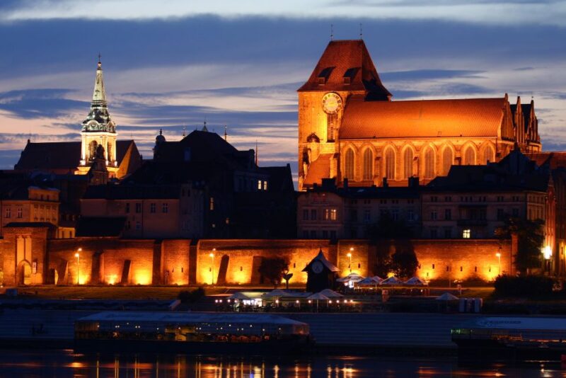 Torun Old Town Highlights Private Walking Tour - Experience Highlights