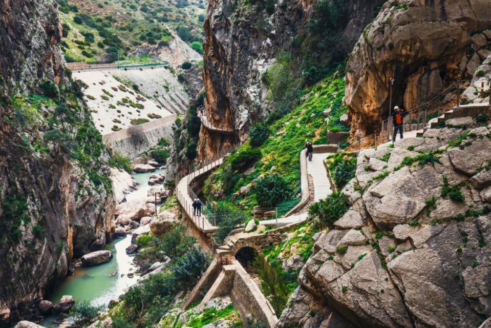 Tour to Ronda and Setenil De Las Bodegas - Destinations Explored