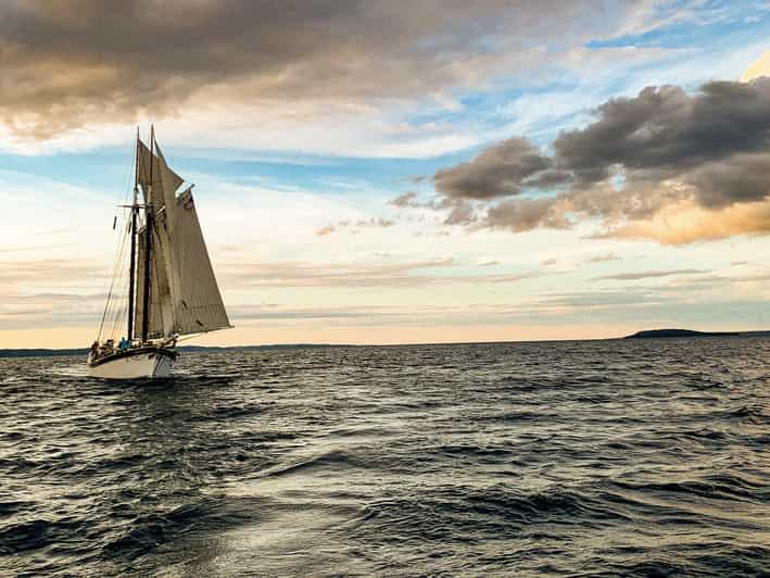 Traverse City: Fall Evening Sail on Tall Ship Manitou - Key Points