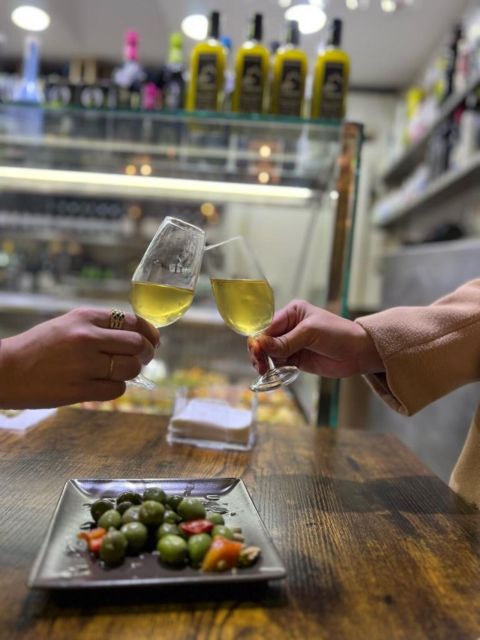 Triana Market Tapas Tour - Experience Highlights