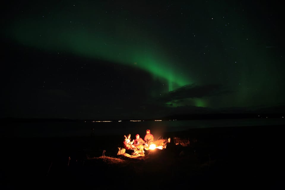 Tromsø: Small Group Northern Lights Hunt - Experience Highlights