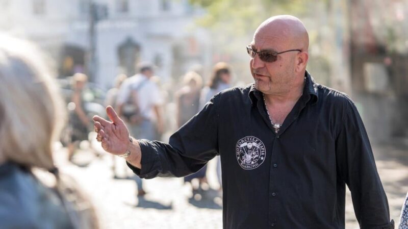 Uncle Jans Neighborhood Tours - Booking Information