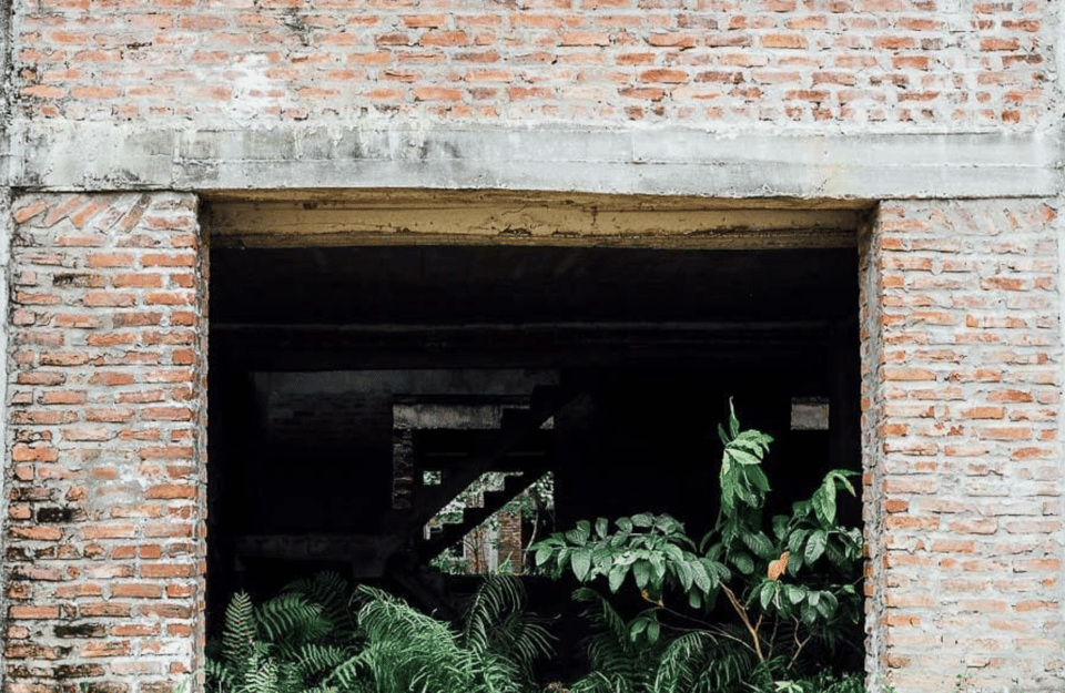 Urban Exploration - HA NOI Abandoned Ghost Town - Architectural Features