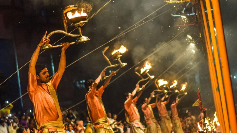 Varanasi: Dasaswamedh Ghat - Ganga Arti - Kashi Vishwanath - Itinerary Highlights