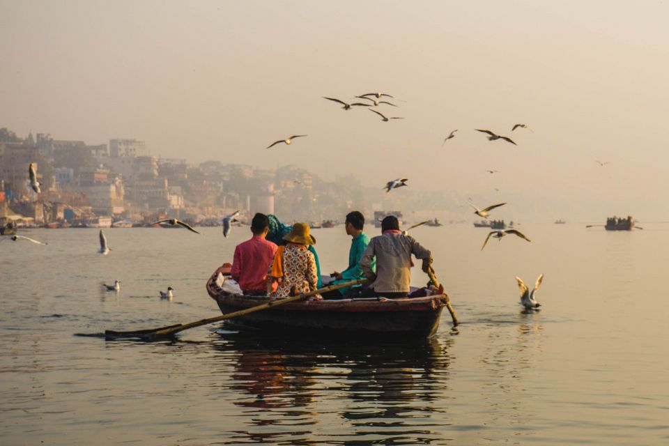 Varanasi: Varanasi Evening Aarti Tour With Boat Ride - Included Services