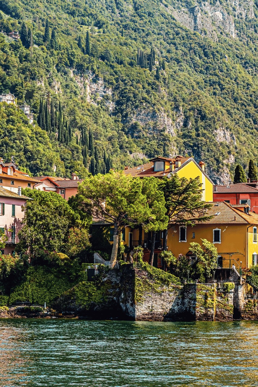 Varenna: Shared Sunset Boat Tour With a Prosecco Aperitif - Scenic Views and Landmarks