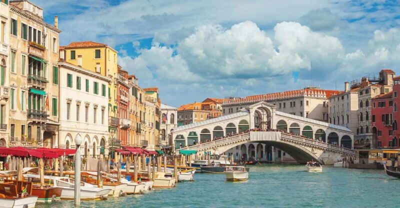 Venetian Aperitif: Wine Tasting and Cicchetti Tour - Experience Highlights