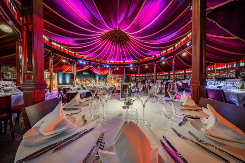 Vienna: Johann Strauss Dinner Show - Venue Location and Access