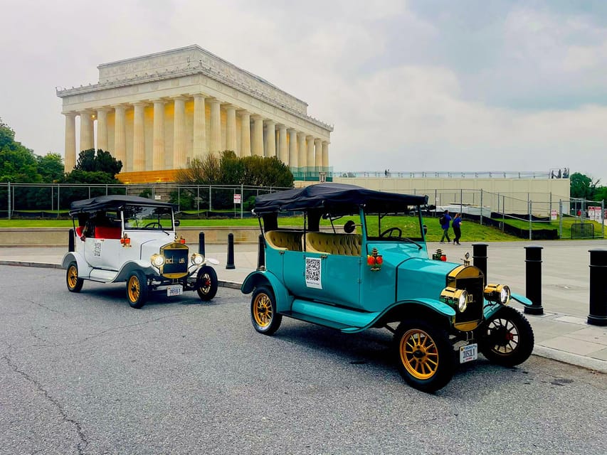 Washington, DC: Guided Moonlight Tour by Vintage Car - Tour Experience