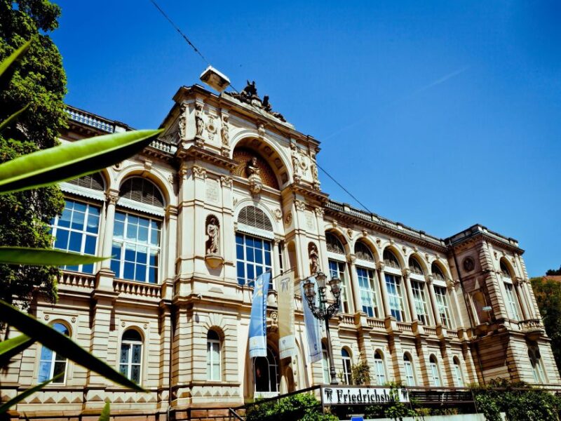 Whisper on the Red Carpet Themed City Tour - What to Expect