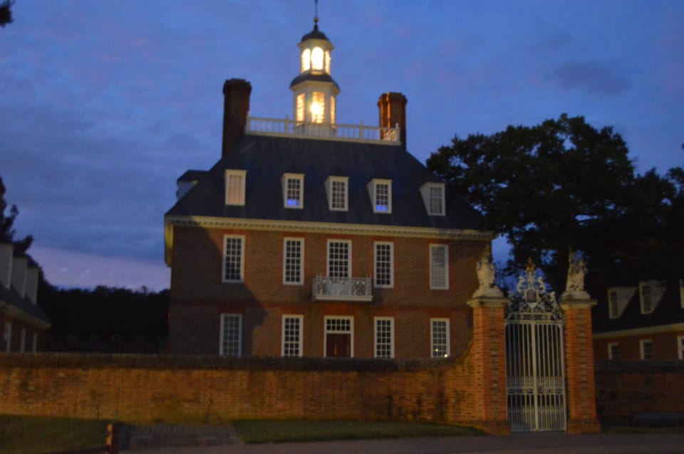 Williamsburg: Colonial Ghosts Haunted Pub Crawl - Drinks and Dining