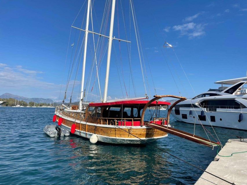 Wonderful Yacht Daily Cruises to Koufonisi and Rinas Cave. - Vessel Information and Amenities