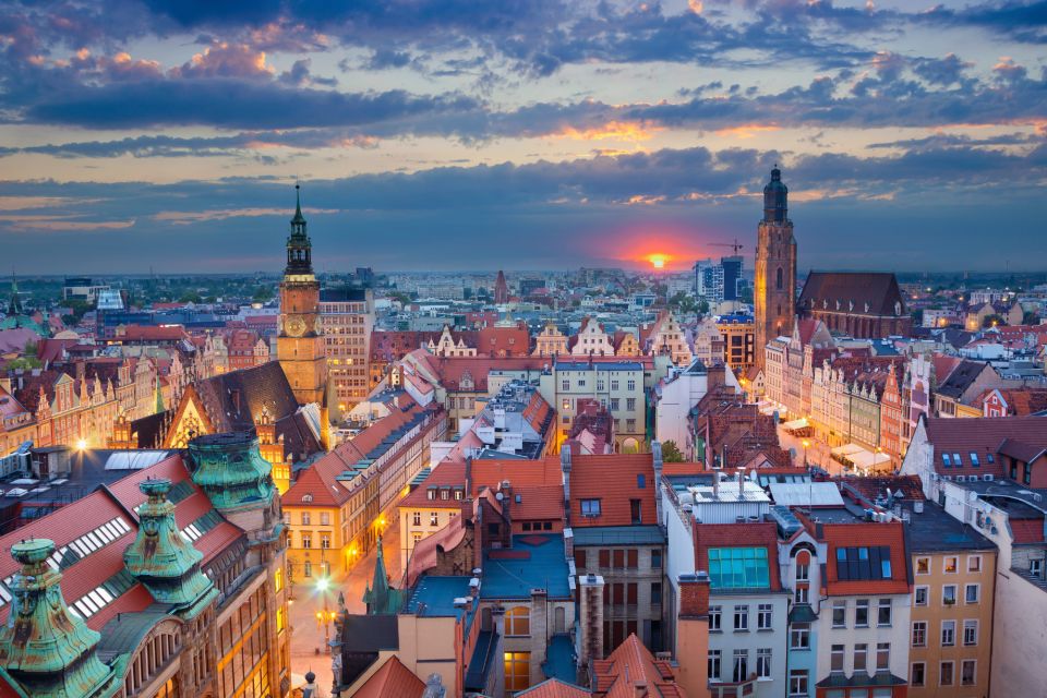 Wroclaw: First Discovery Walk and Reading Walking Tour - Highlights of the Experience