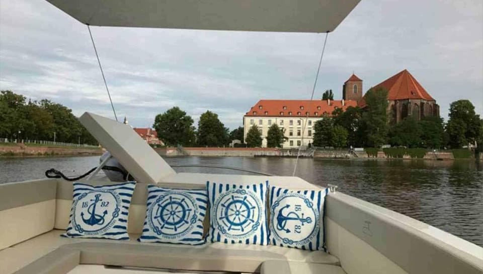 Wrocław: Solar Gondola Cruise on the Oder With a Guide - Itinerary Highlights