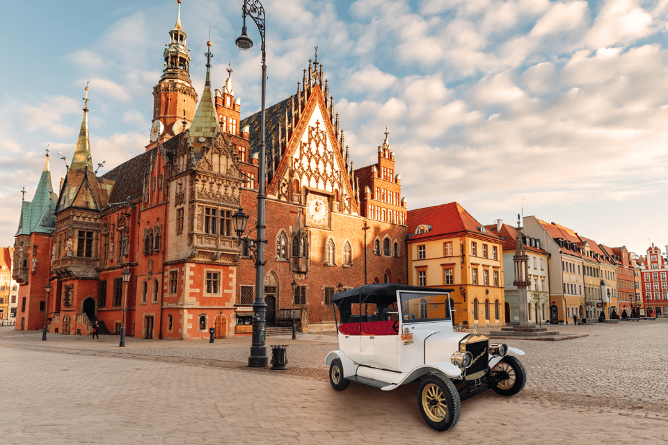 Wrocław: Tour of the Old Town in an Imperial E-car - Scenic Views and Attractions