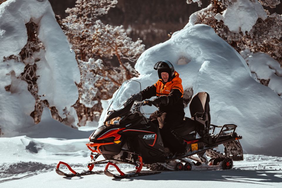 Ylläs: Snowmobiling ABC - How to Book Your Adventure