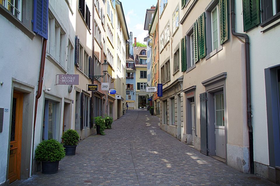 Zurich - Old Town Private Walking Tour - Key Highlights of the Tour