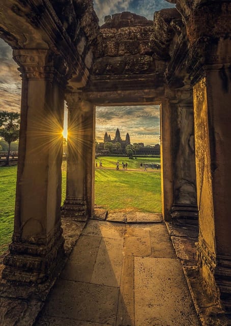 2-Day Angkor Tour of Sunrise, Sunset & Banteay Srei Temple - Day 1 Activities