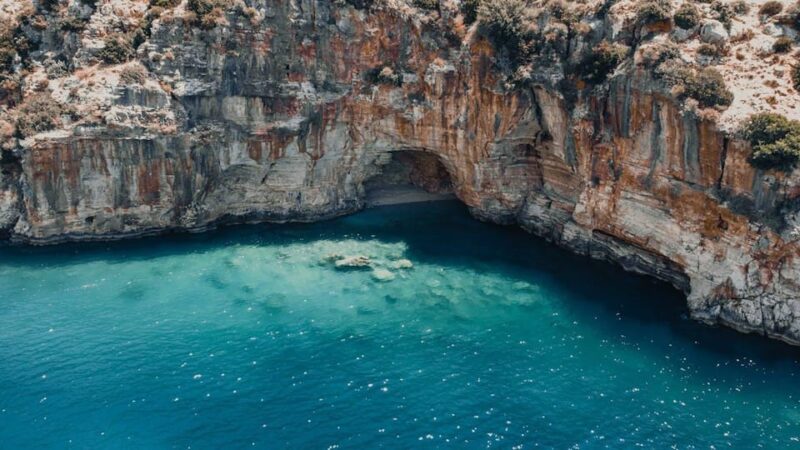 2 Hours Yacht Tour to Lower Duden Falls - Tour Experience