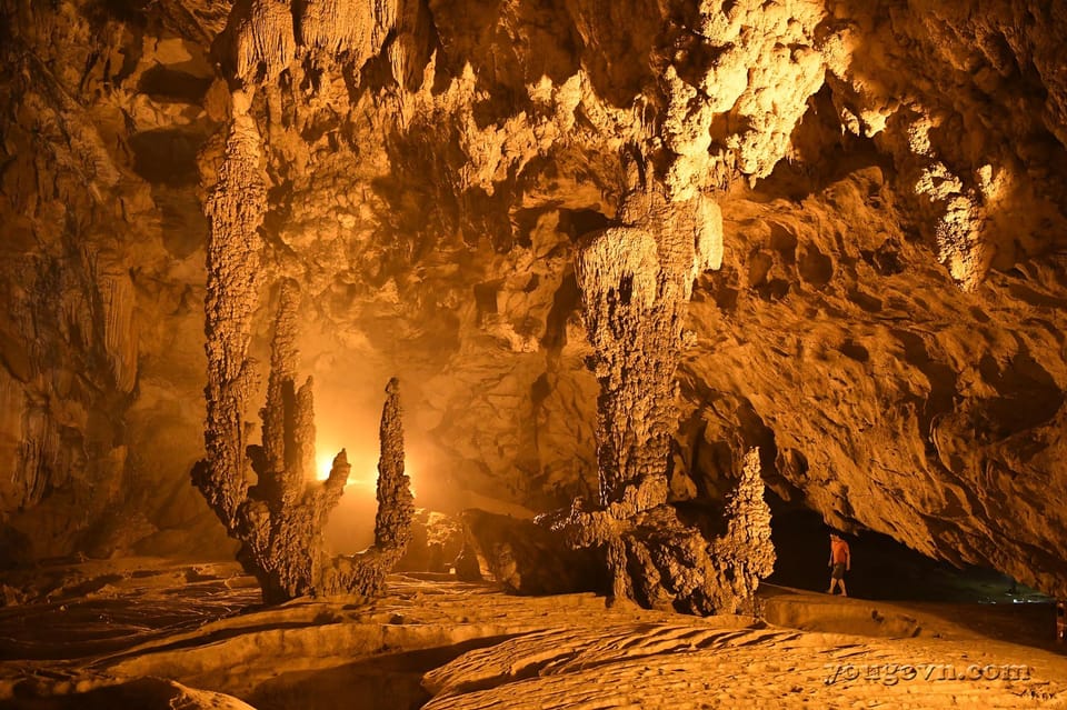 2-Night 1-Day Explore Ban Gioc Waterfall - Nguom Ngao Cave - Night 1 Experience