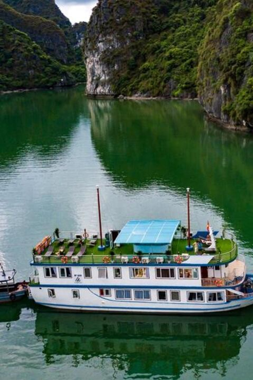 2DAYS 1NIGHT Cruise: Ha Noi - Cat Ba Island - Lan Ha Bay - Included Activities