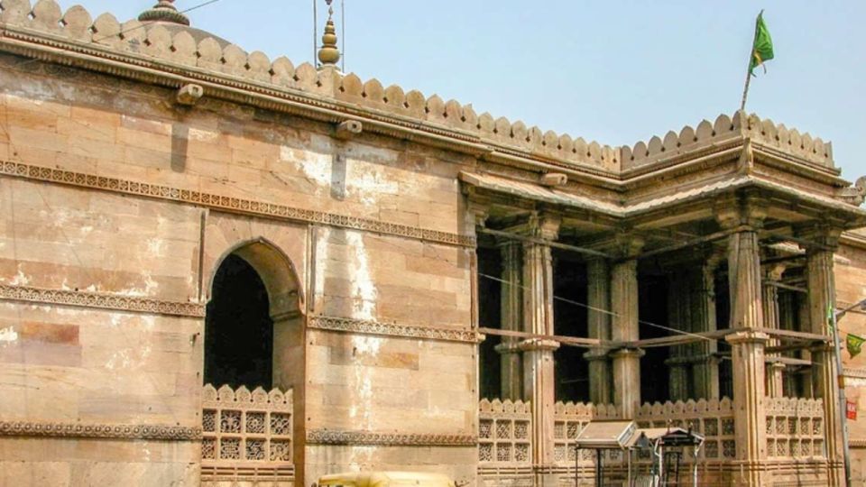 3 Hour Heritage Walk in the Walled City of Ahmedabad - Meeting Point Details